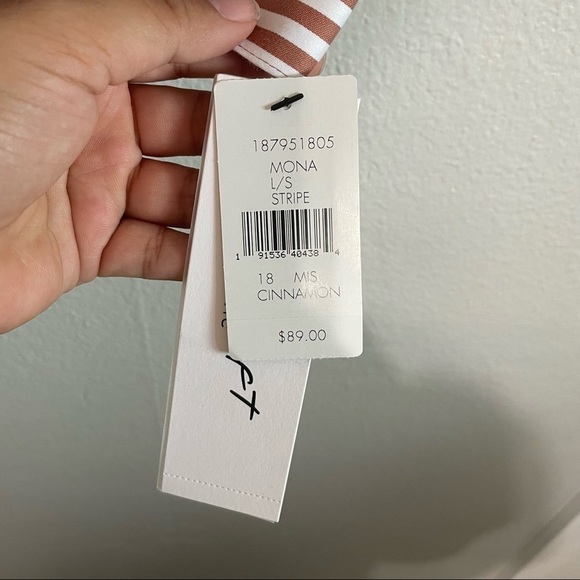 Foxcroft Mona Sateen Stripe Stretch Non-iron Shirt NWT - Picture 4 of 9